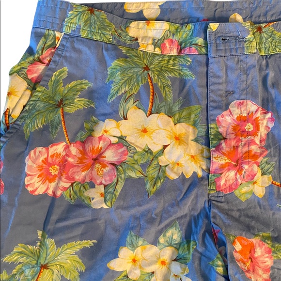 RALPH floral shorts, side pockets, button zip front closure size: 6 - Picture 3 of 6